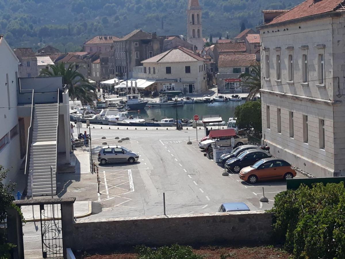 Apartman Tudor Stari Grad  Exterior foto